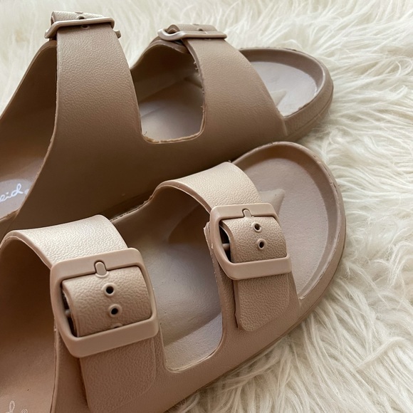 Dark Taupe Lightweight Footbed Sandals - Picture 8 of 14